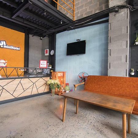 Reddoorz Plus @ Ung Van Khiem Street Хошимин Экстерьер фото