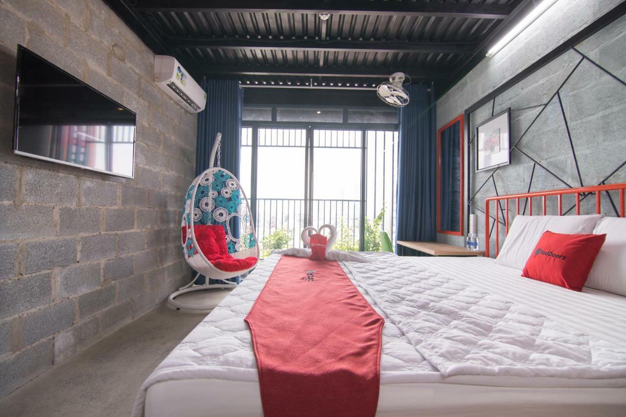 Reddoorz Plus @ Ung Van Khiem Street Хошимин Экстерьер фото