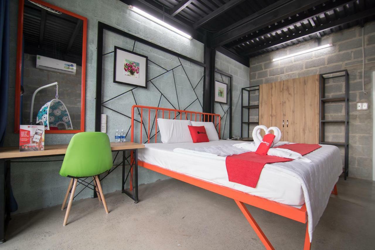 Reddoorz Plus @ Ung Van Khiem Street Хошимин Экстерьер фото